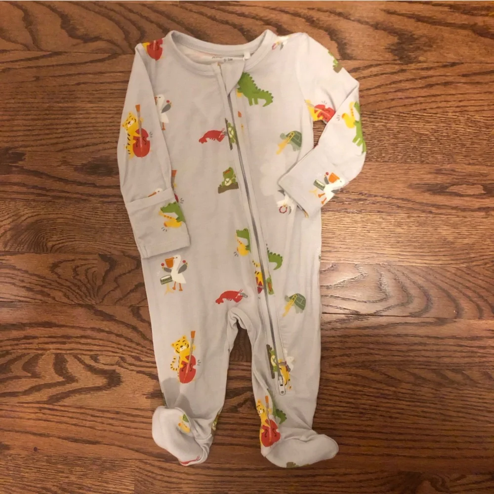 SALE | Angel Dear Footie | Jazzy Print - Picture 3 of 8